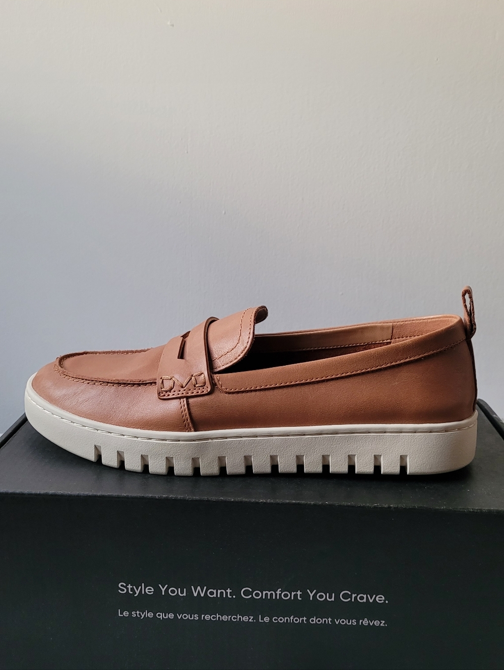 Womens Size 8 WIDE Vionic Loafers New